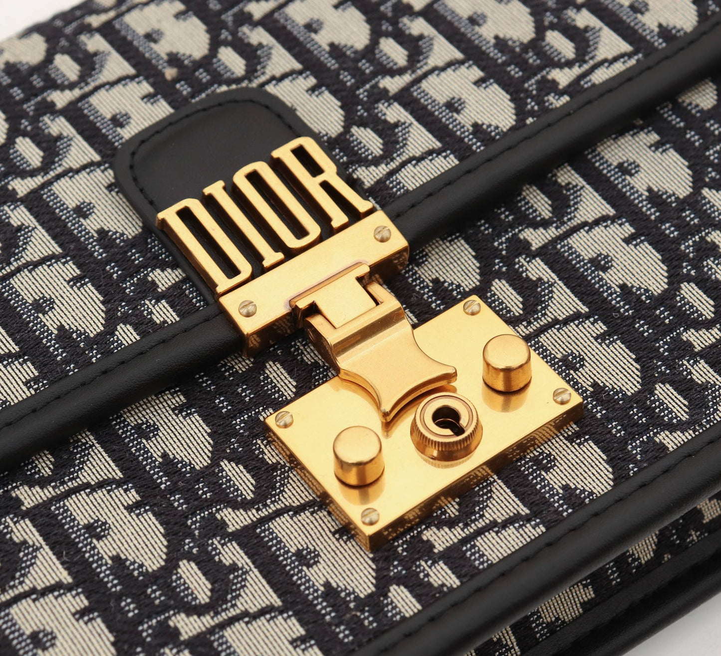 EN - New Arrival Bags DIR 220