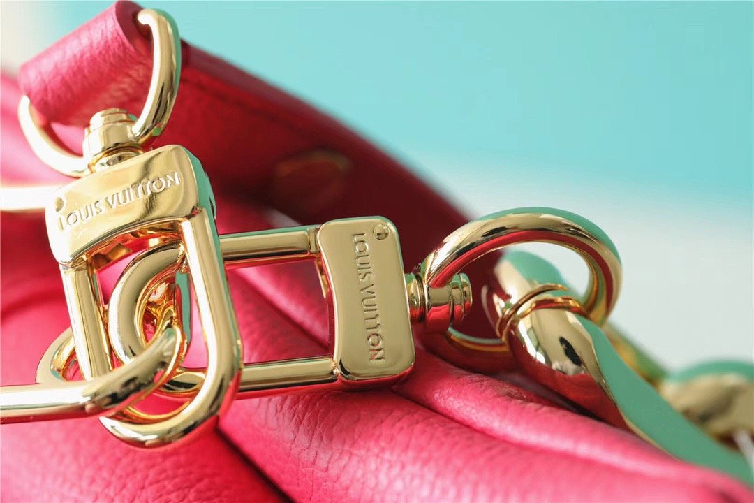 LV Coussin GLAMI Grain GlamIuo Pink For Women, WomenÃ¢â‚¬â„¢s Bags, Shoulder And Crossbody Bags 8.3in/21cm LV M20750