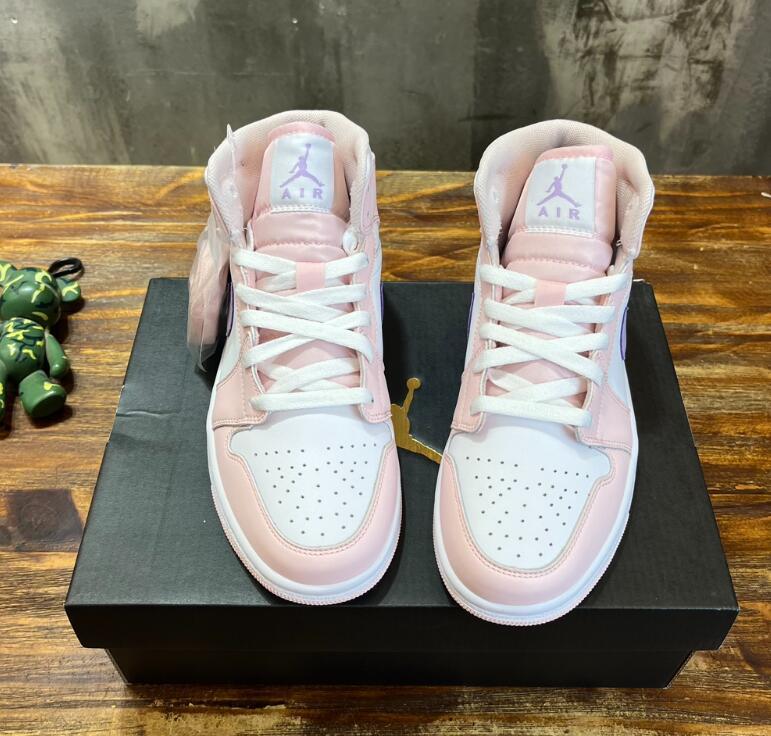 SAMC - NKE Shoes - 128