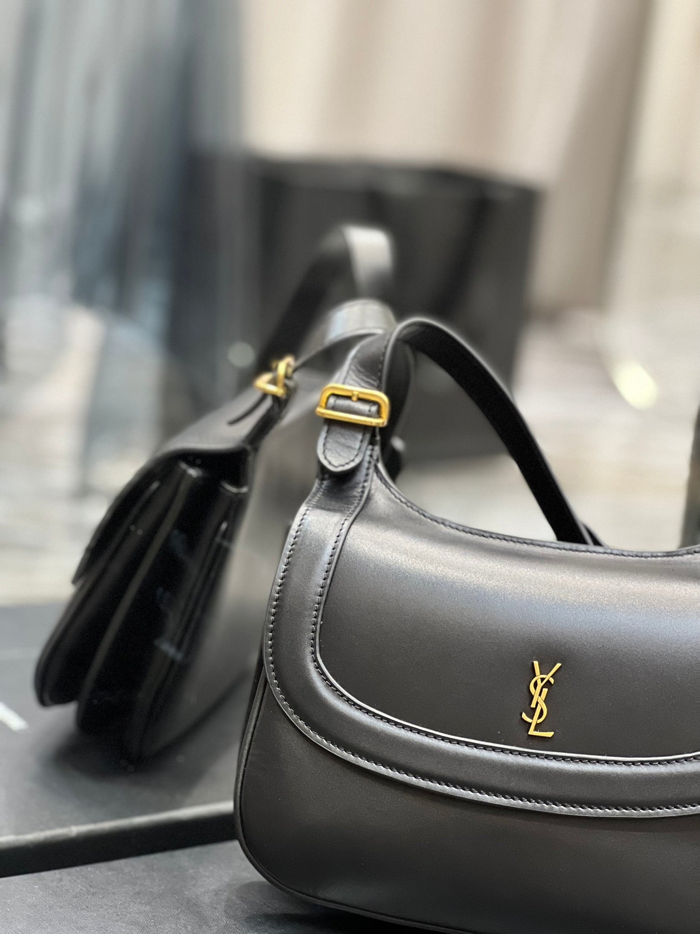 GLAMI Charlie MeGLAMIum Shoudler Bag Black For Women 9.1in/23cm YSl 6867422R20W1000