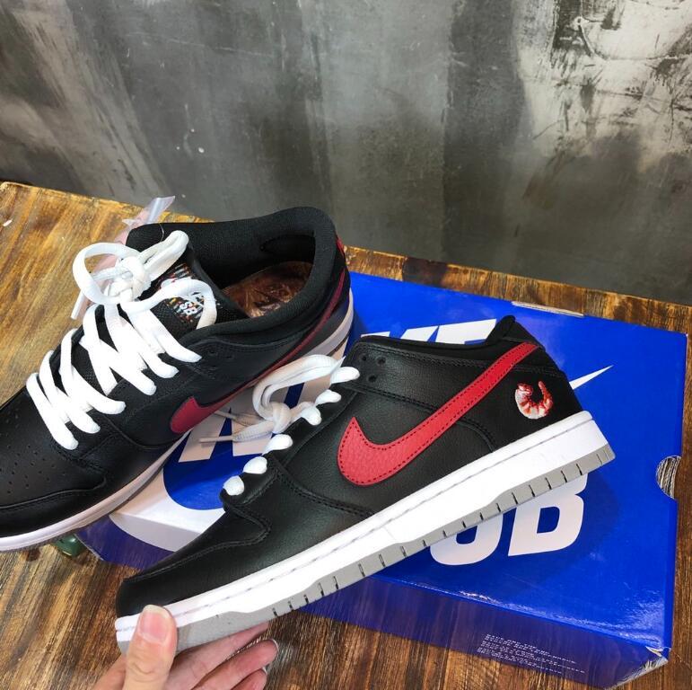 SAMC - NKE Shoes - 1742