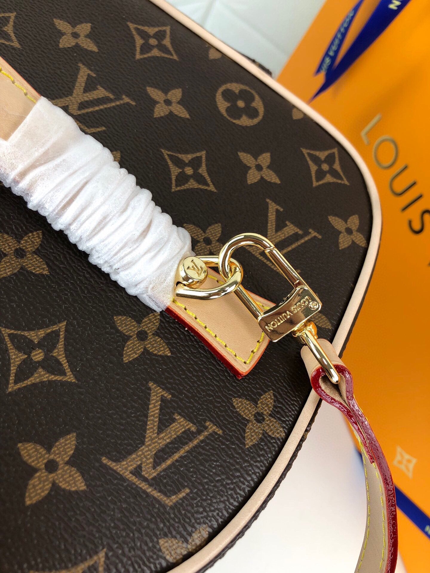 EN - New Arrival Bags LUV 024