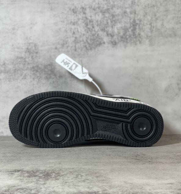 SAMC - NKE Shoes - 092