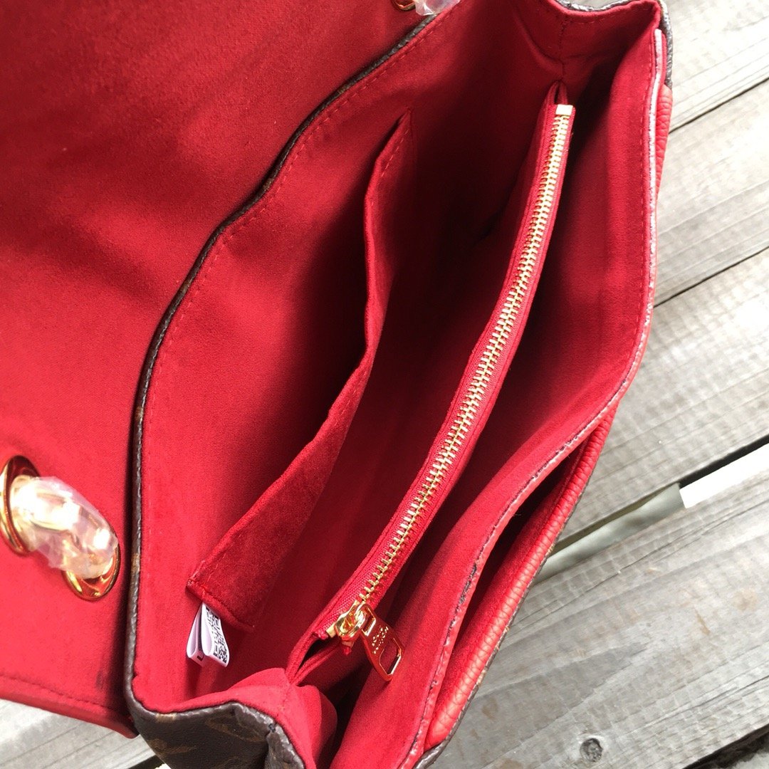 EN - New Arrival Bags LUV 210