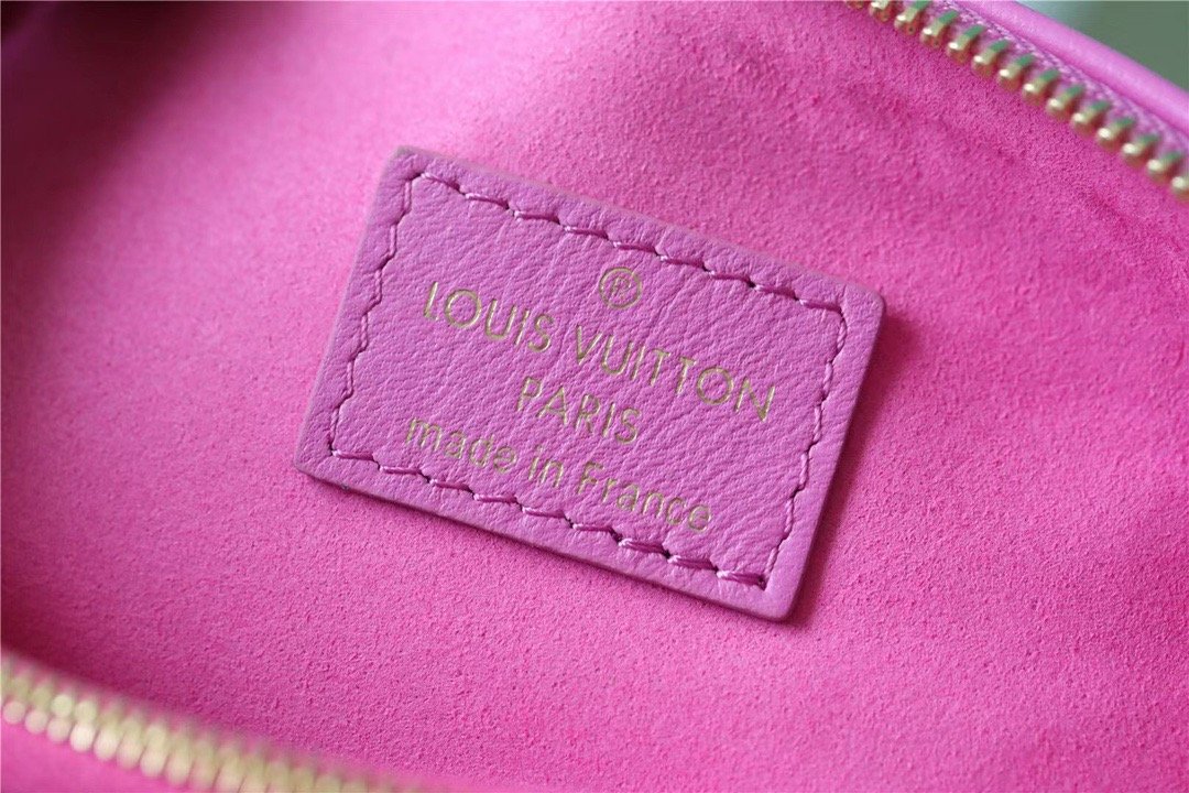 LV Coussin GLAMI Monogram Orchidee Purple For Women, WomenÃ¢â‚¬â„¢s Bags, Shoulder And Crossbody Bags 8.3in/21cm LV M59396