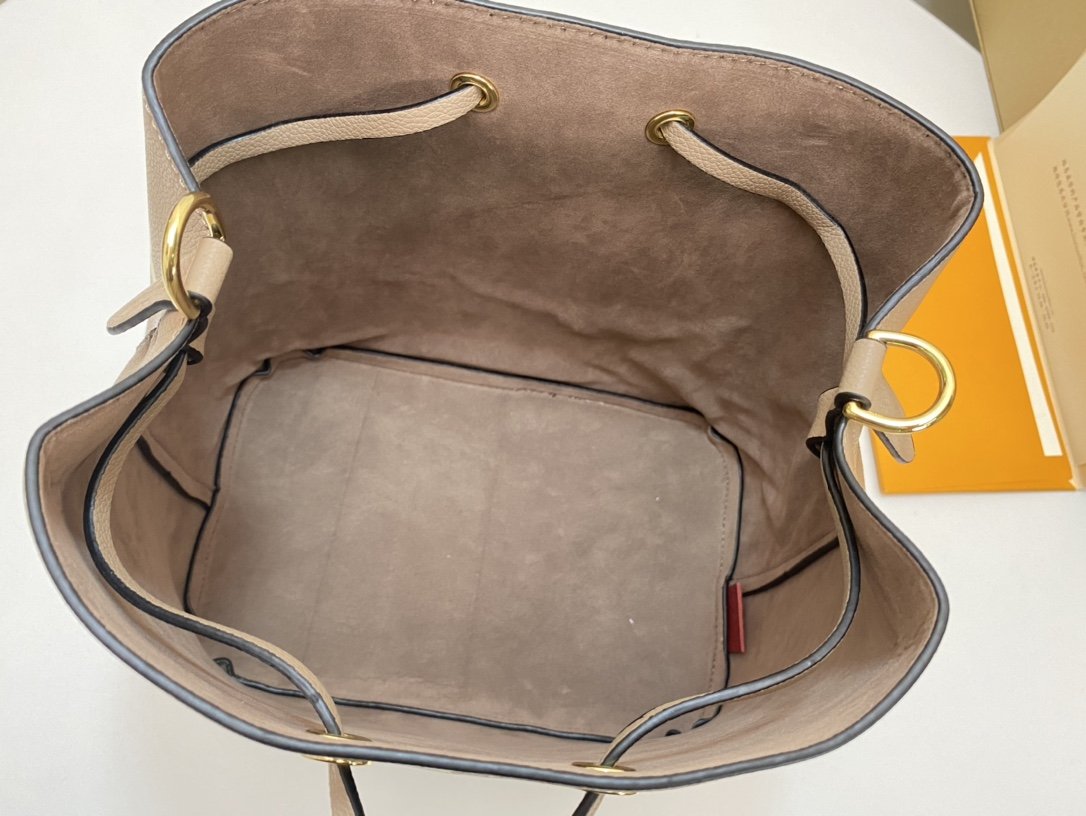 EN - New Arrival Bags LUV 103