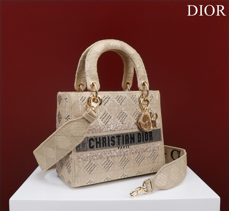 Glami Fashion - DIR Bags - 2017