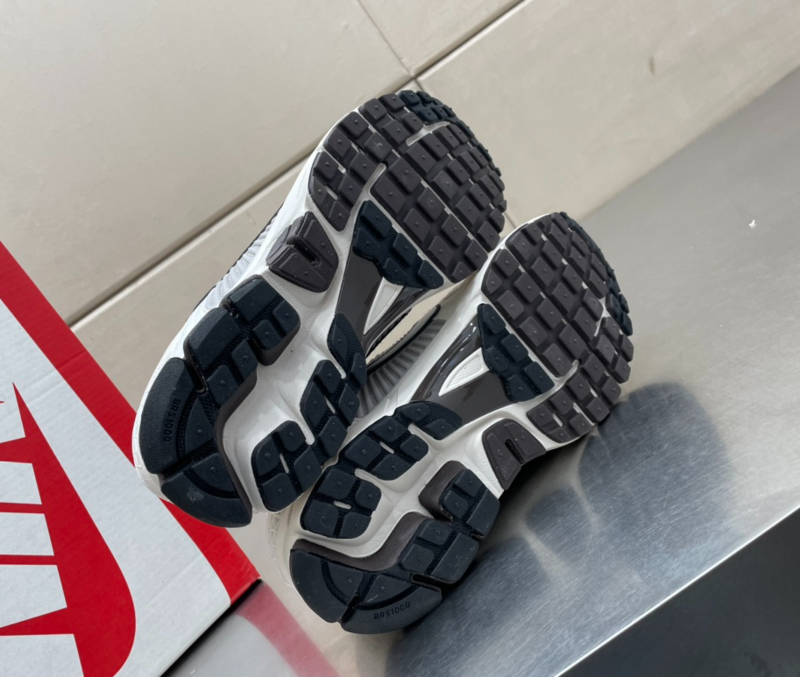 SAMC - NKE Shoes - 014