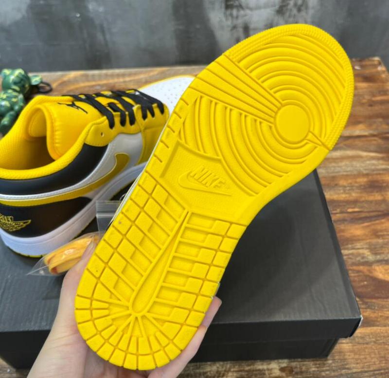 SAMC - NKE Shoes - 926