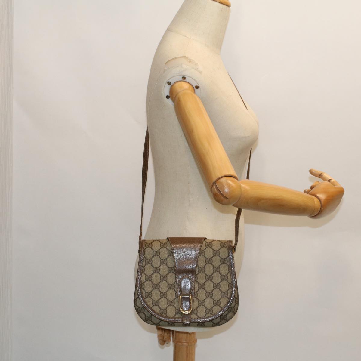GUCCI GG Canvas Shoulder Bag PVC Leather Beige ep1615