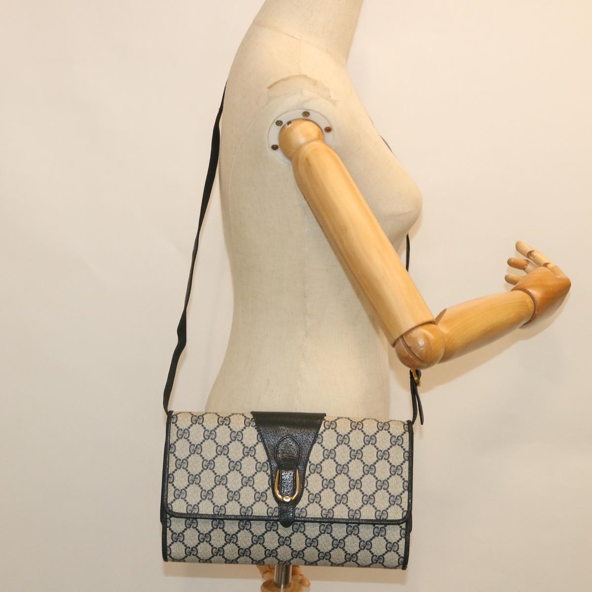GUCCI GG Canvas Shoulder Bag PVC Leather Navy ep1671