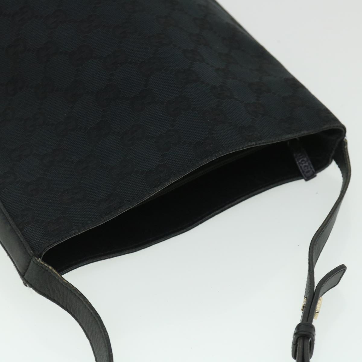 GUCCI GG Canvas Shoulder Bag Black 001 4286 ep1868