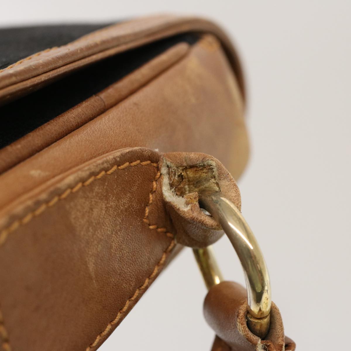 GUCCI GG Canvas Shoulder Bag Black ep4110