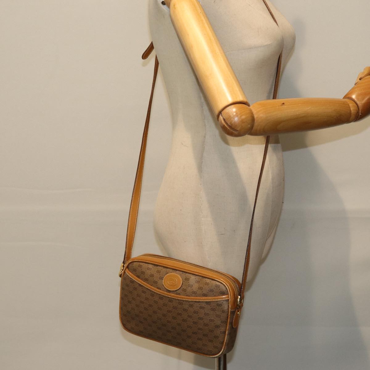 GUCCI Micro GG Canvas Shoulder Bag Beige 007 113 0095 ep4535