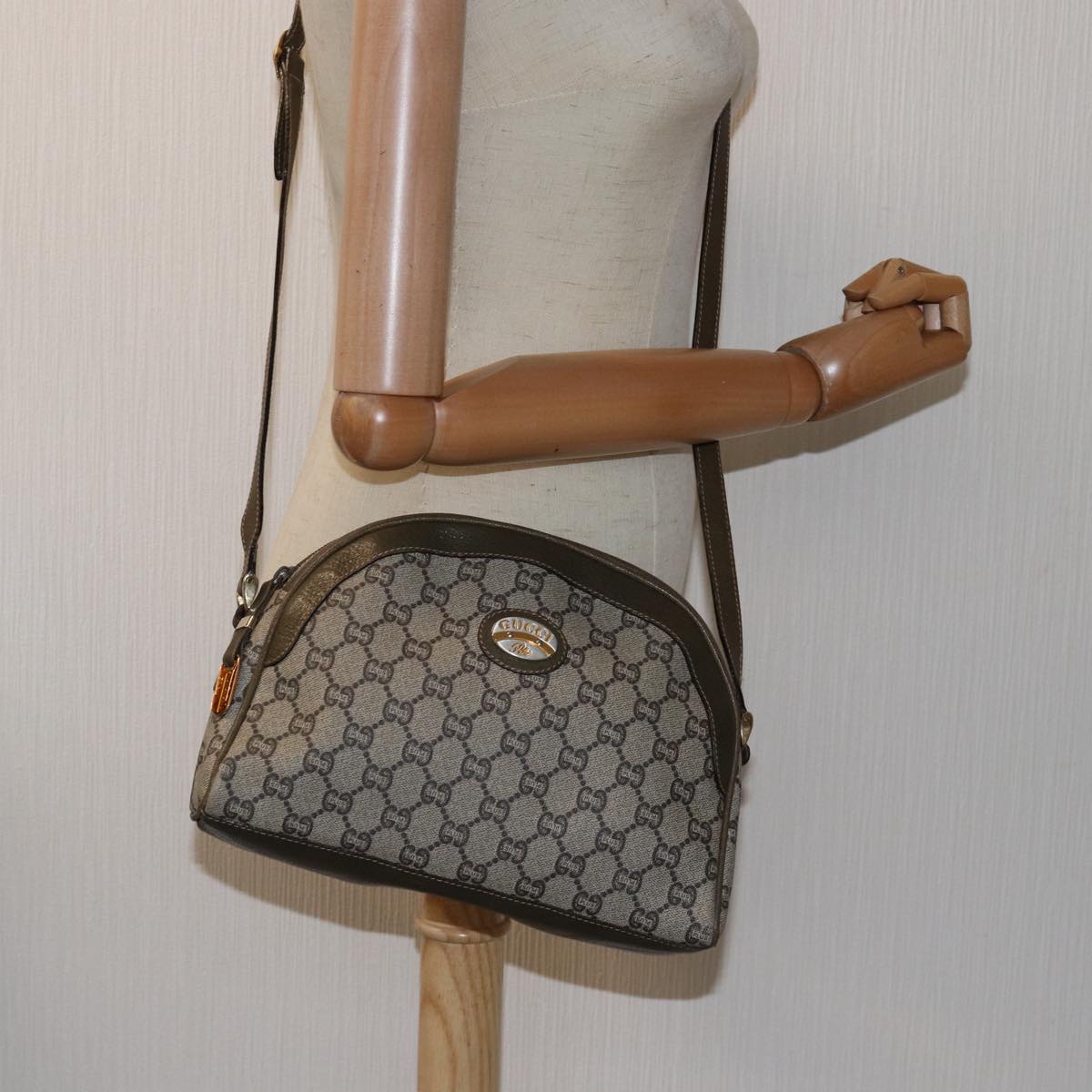 GUCCI GG Plus Supreme Shoulder Bag PVC Leather Beige ep4541