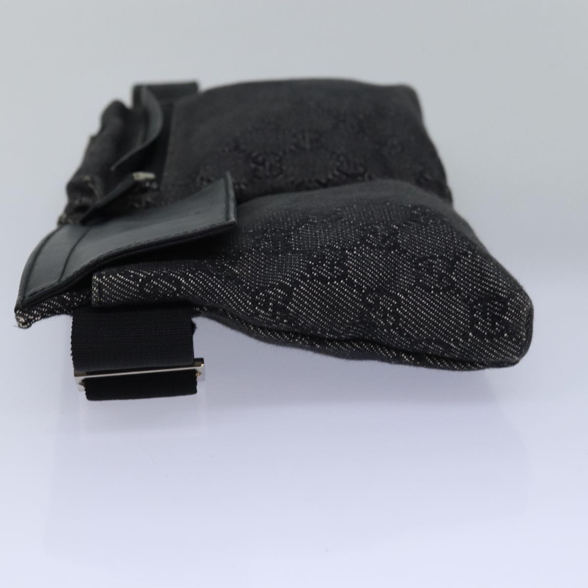 GUCCI GG Canvas Waist bag Black 28566 ep4558