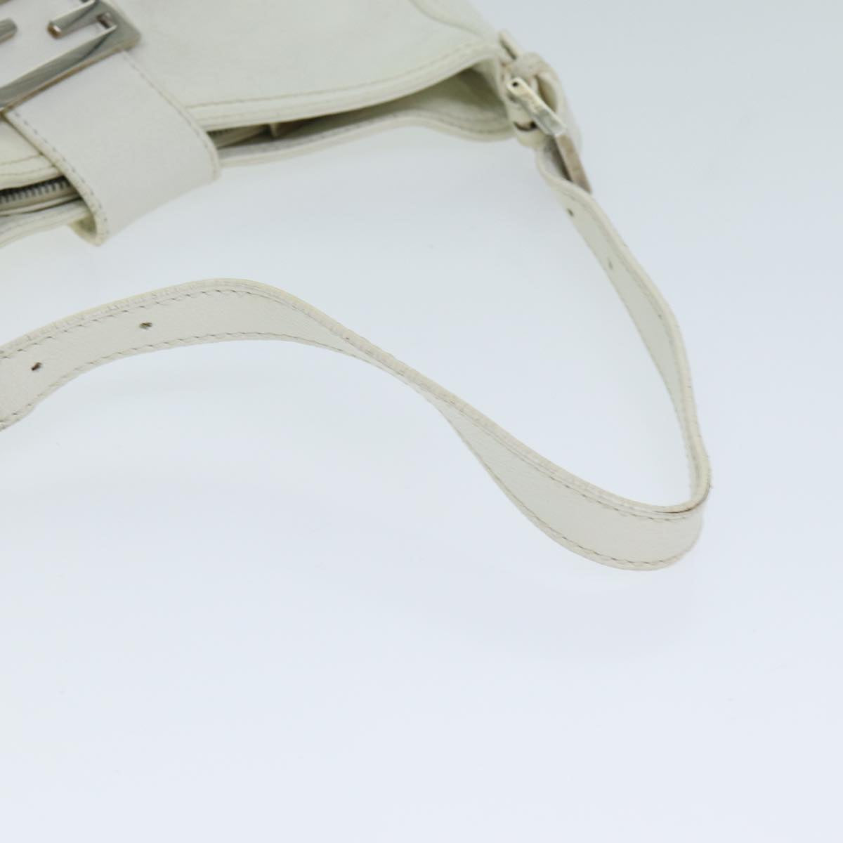 FENDI Mamma Baguette Shoulder Bag Leather White ep4700