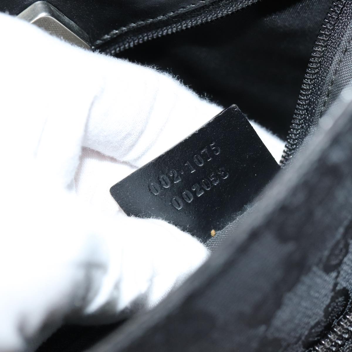 GUCCI GG Canvas Shoulder Bag Black 002 1075 ep4835
