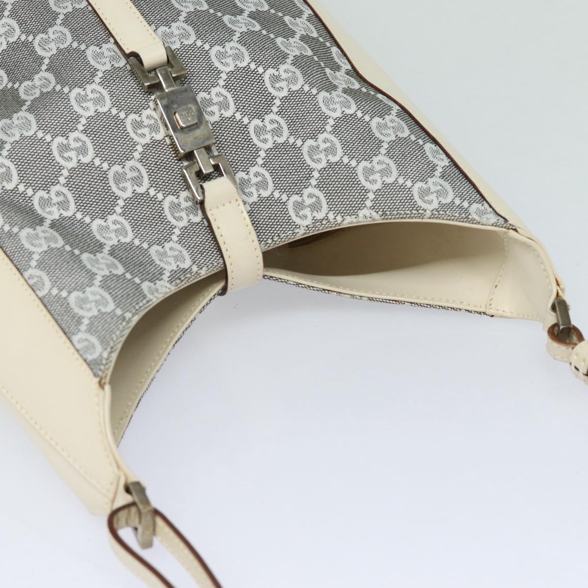 GUCCI GG Canvas Jackie Shoulder Bag White 001 3876 ep4890