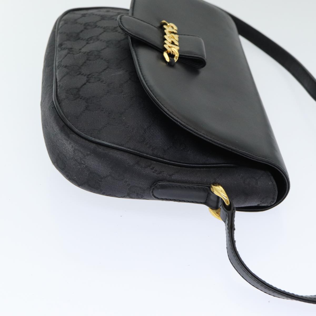 GUCCI GG Canvas Shoulder Bag Black ep4943