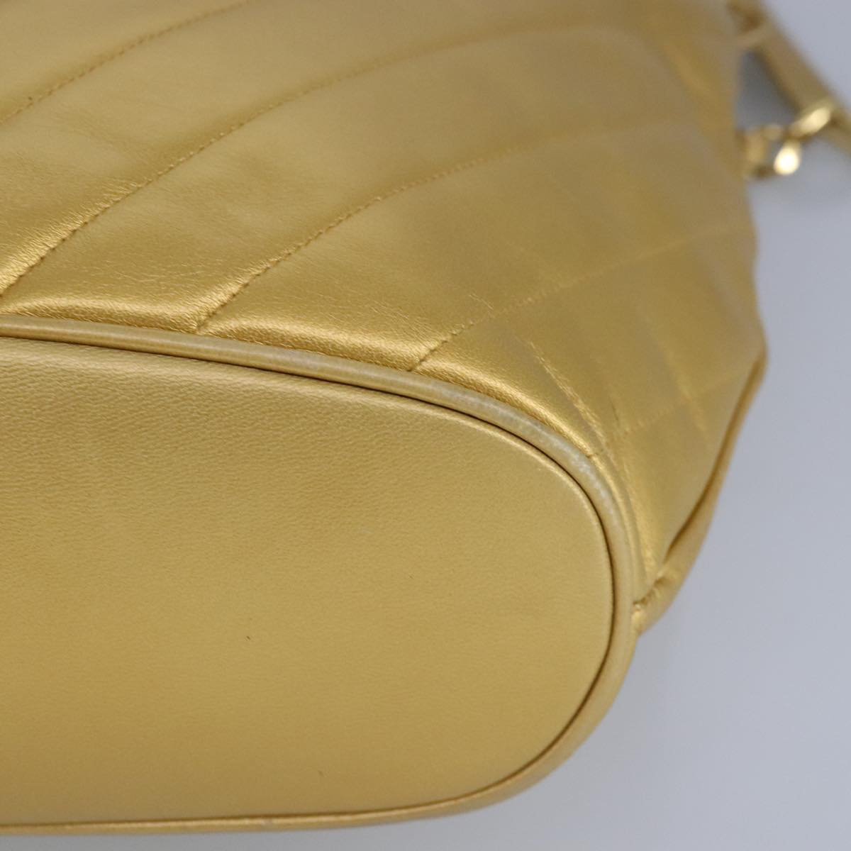 CHANEL V Stitch Chain Tote Bag Lamb Skin Gold Tone CC ep6263