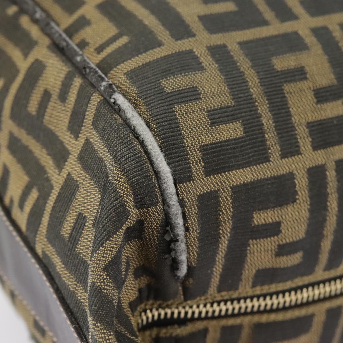FENDI Zucca Canvas Hand Bag Brown Black gold ep6483