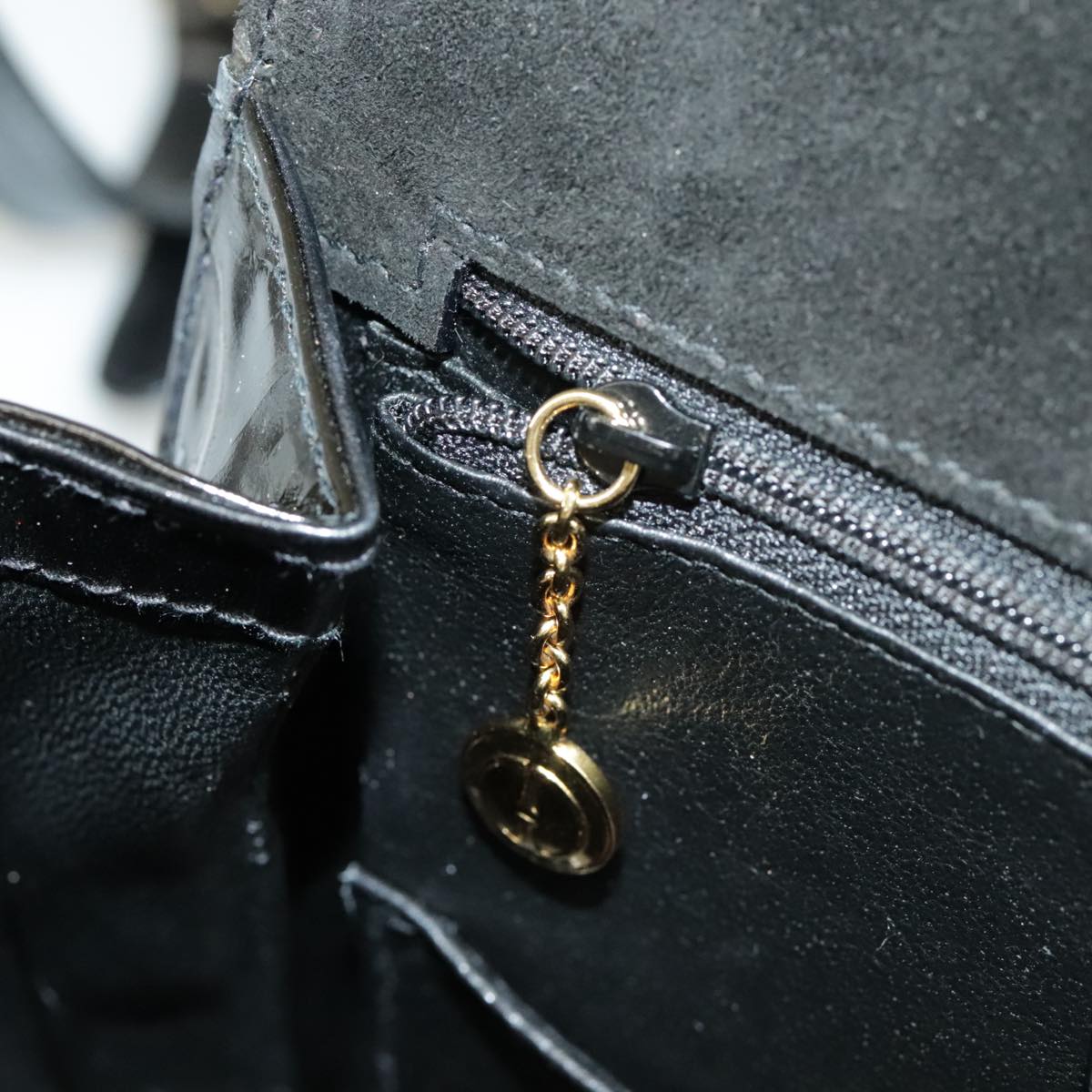 GUCCI Shoulder Bag Patent leather Black Gold ep6618