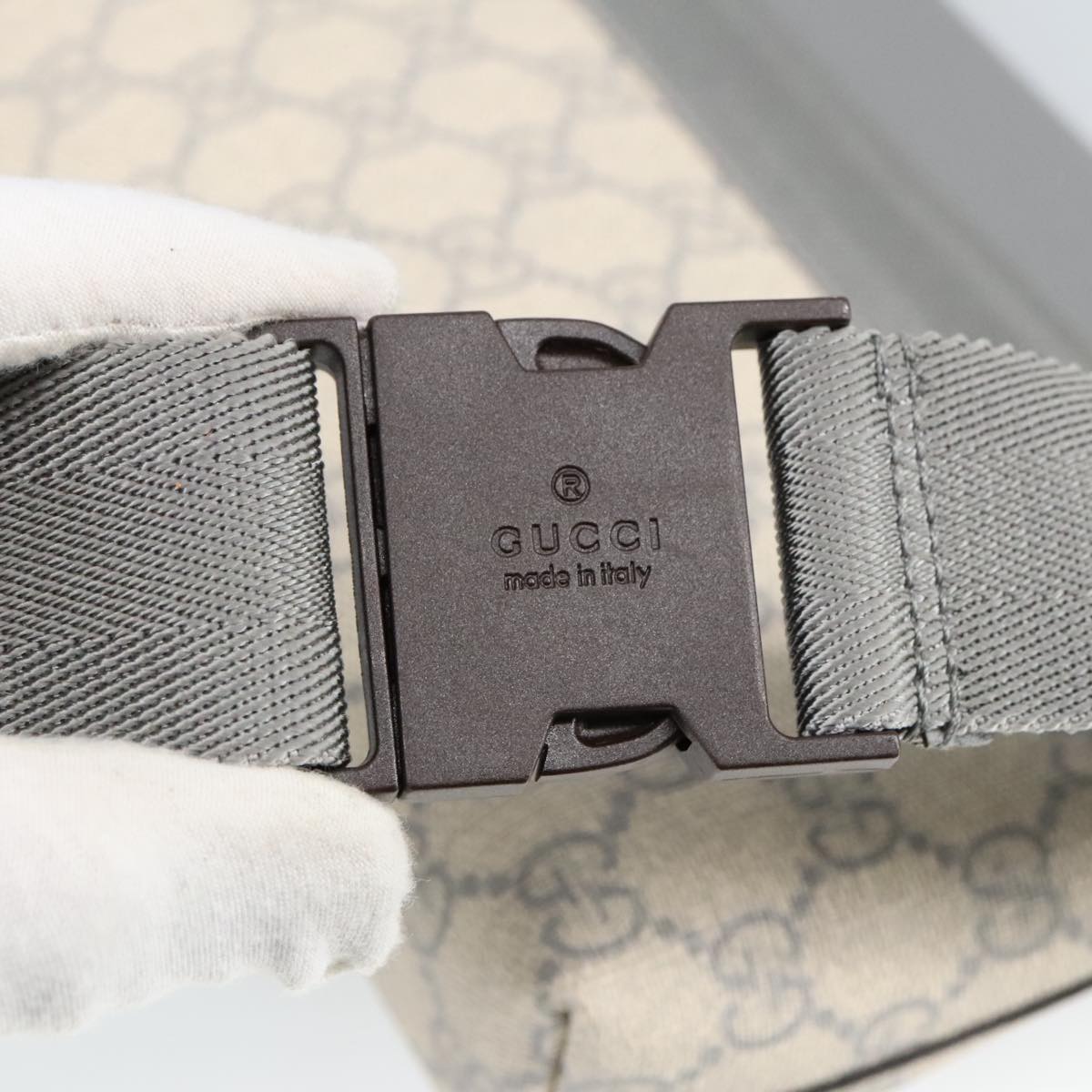 GUCCI GG Supreme Waist bag PVC White Silver 353435 ep6647