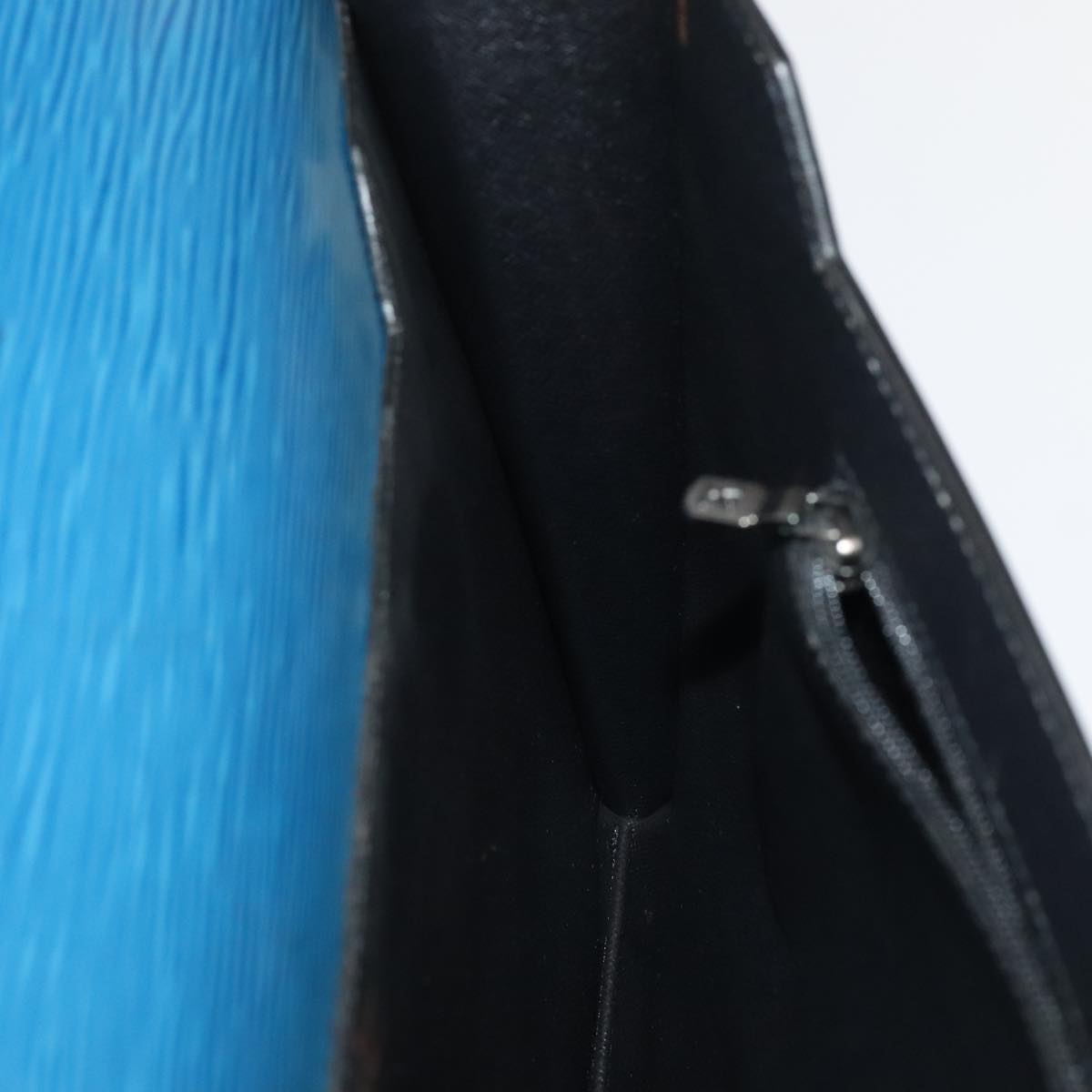 LOUIS VUITTON Epi Porte Documents Bandouliere Bag Toledo Blue LV ep6912