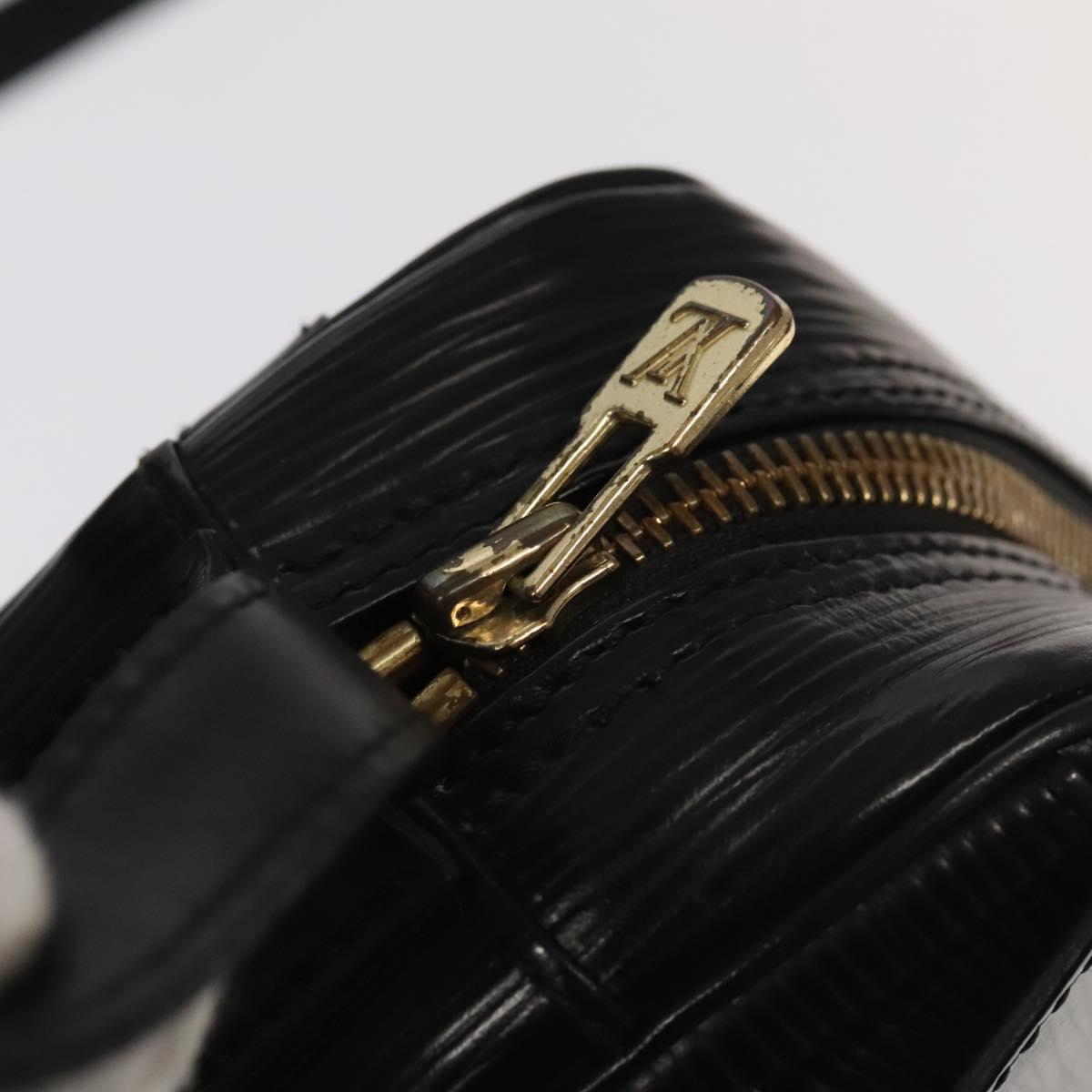 LOUIS VUITTON Epi Jeune Fille MM Shoulder Bag Black M52152 LV ep6939