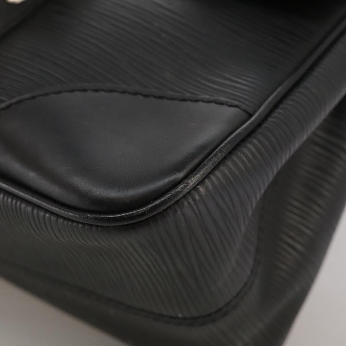 LOUIS VUITTON Epi Segur PM Hand Bag Black M58822 LV ep6944