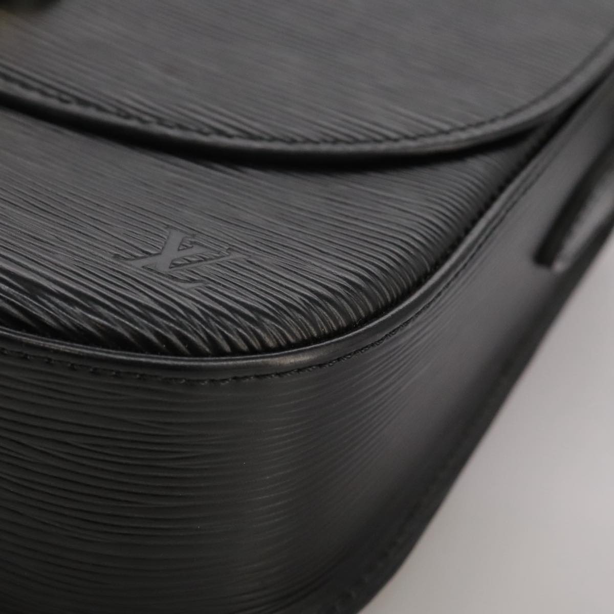 LOUIS VUITTON Epi Saint Cloud GM Shoulder Bag Black Noir M52192 LV ep7029