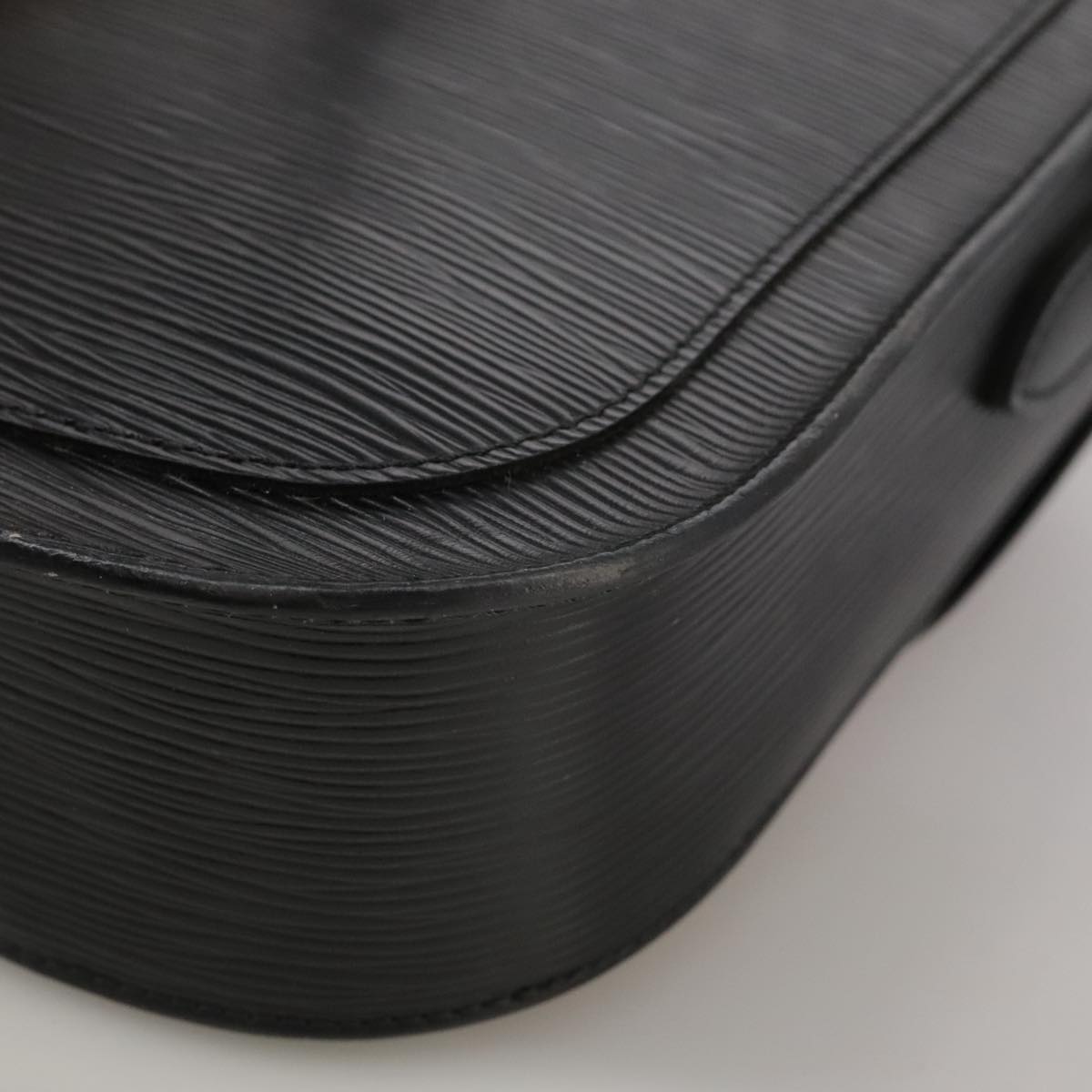 LOUIS VUITTON Epi Saint Cloud GM Shoulder Bag Black Noir M52192 LV ep7029