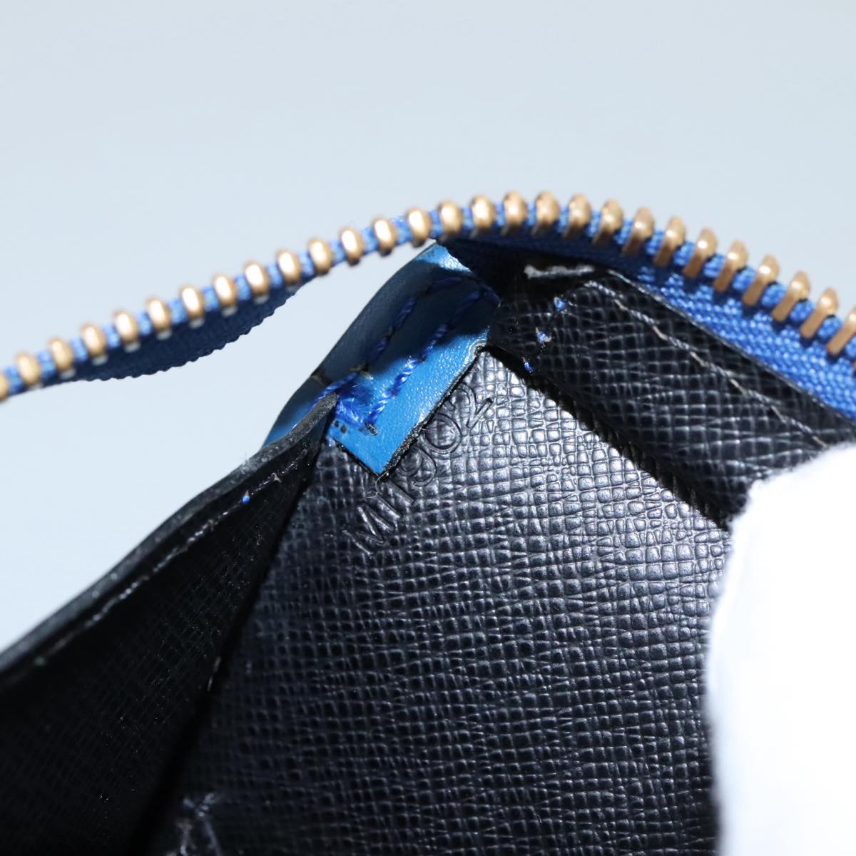 LOUIS VUITTON Epi Sac Triangle Hand Bag Blue M52095 LV ep7073