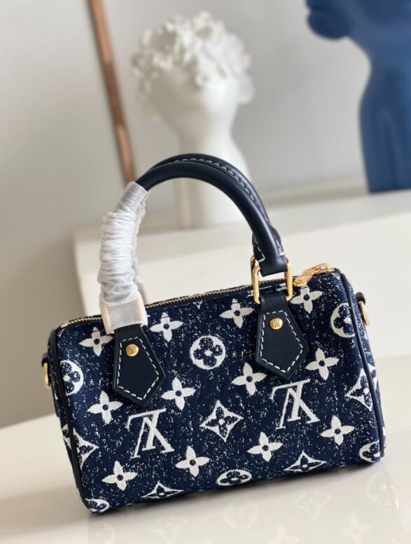 SAMC - LOV Bags - 1943