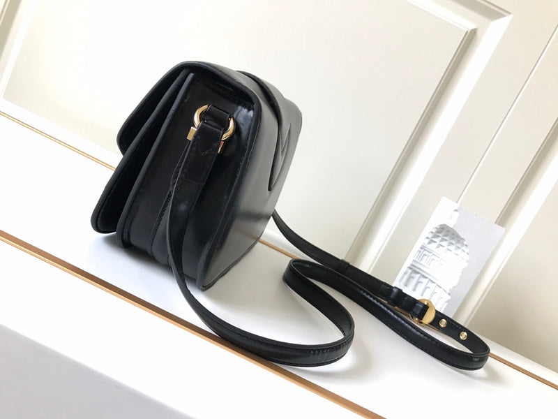 LOV2 Bags - Luxurious Bags  1050