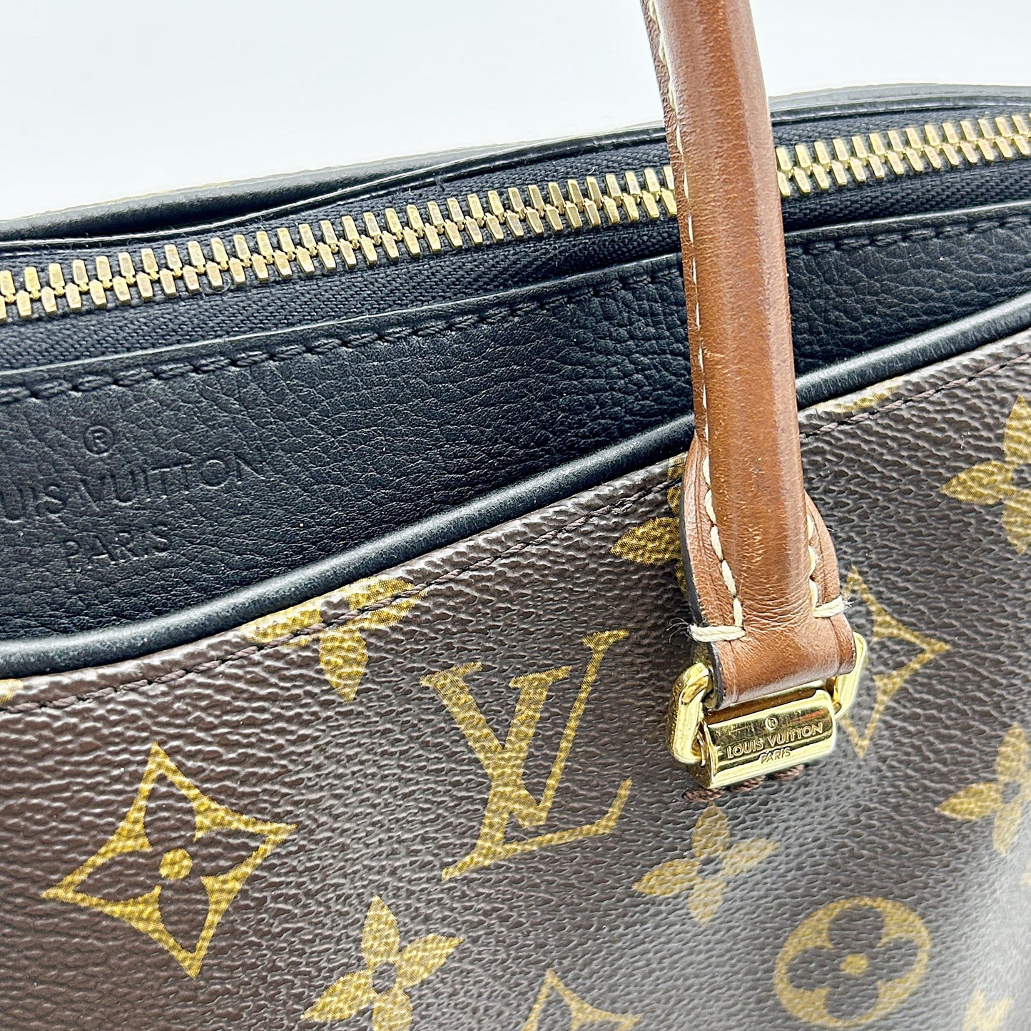 GLM-Monogram Pallas Black LA16606