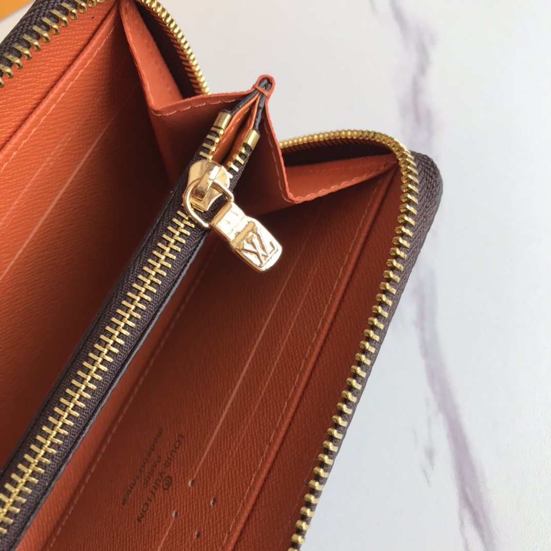 EN - New Arrival Wallet LUV 017