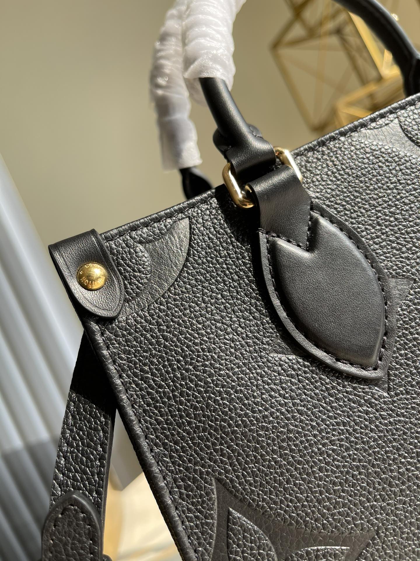 LV OnTheGo PM Tote Bag Monogram Empreinte Black For Women, WomenÃ¢â‚¬â„¢s Handbags, Shoulder And Crossbody Bags 9.8in/25cm LV M45653