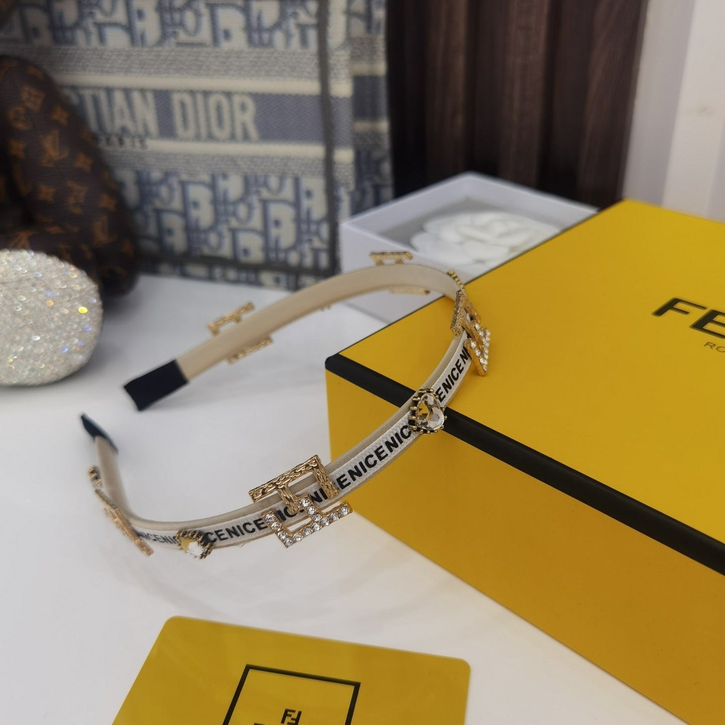 EN - Luxury Hair Band FEI 042
