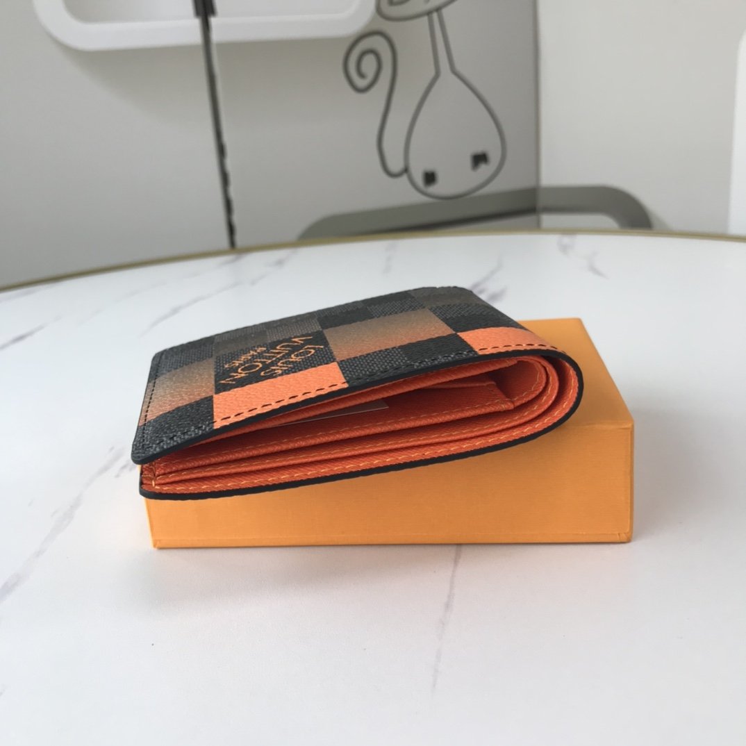 EN - New Arrival Wallet LUV 044