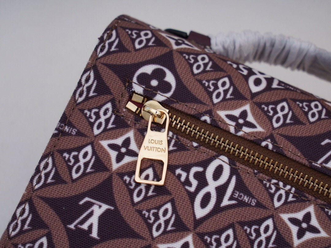 EN - New Arrival Bags LUV 130