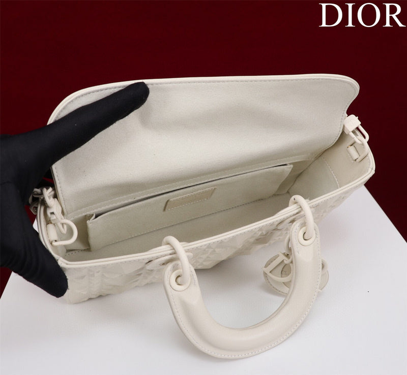 ELE - Dir Bags - 1223