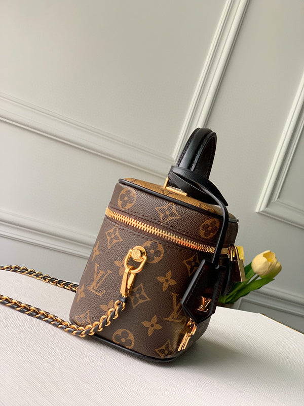 LOV2 Bags - Fashion Bags  2675