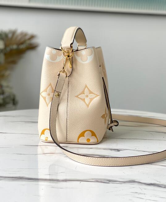 SAMC - LOV Bags - 2470