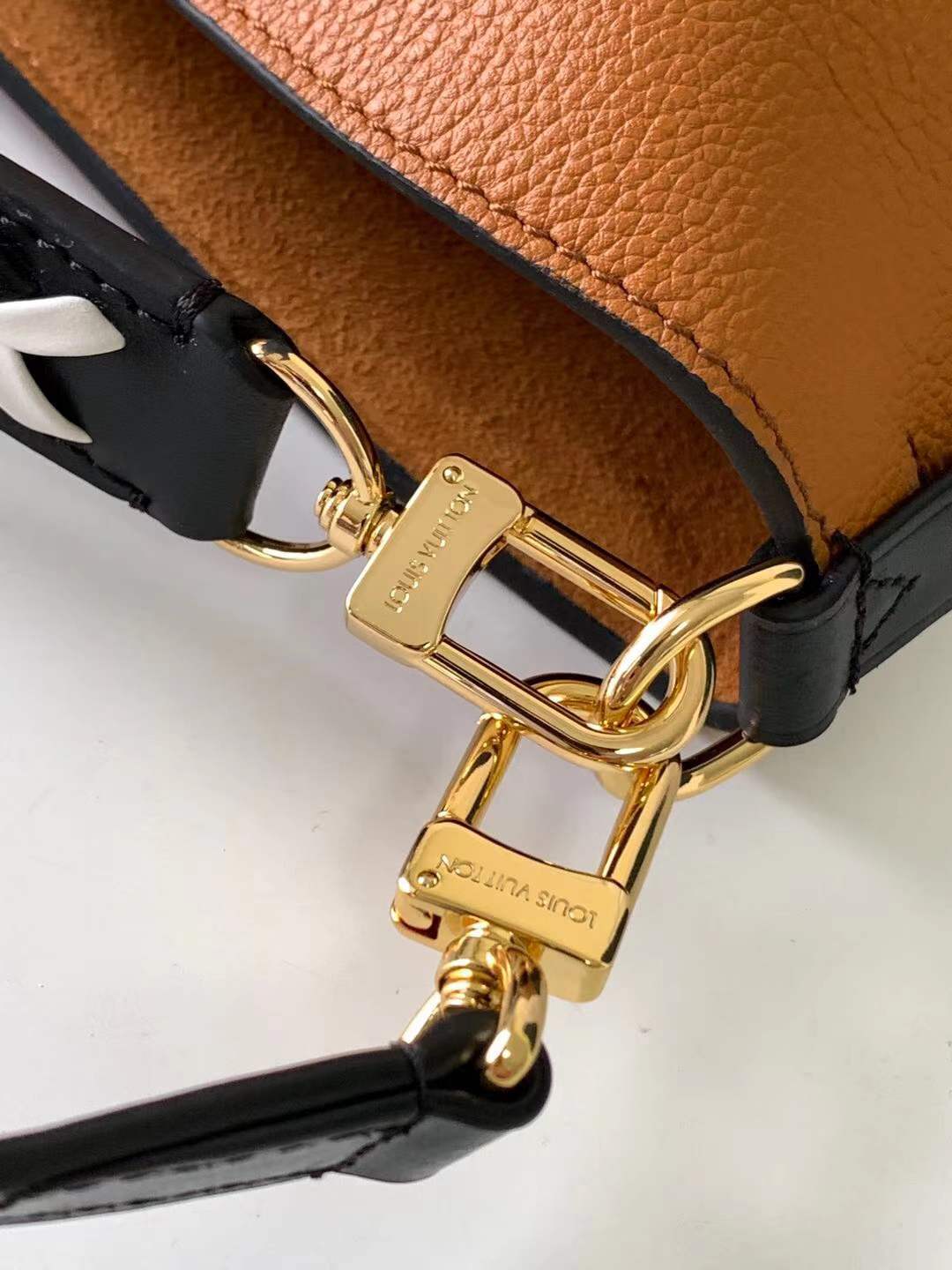 LV LV Crafty Neonoe MM Bucket Bag Caramel For Women, WomenÃ¢â‚¬â„¢s Handbags, Shoulder Bags 10.2in/26cm LV M56888