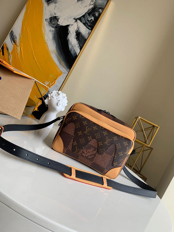 LOV2 Bags - Luxurious Bags  1230