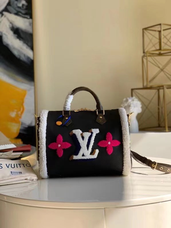LOV2 Bags - Luxurious Bags  1345