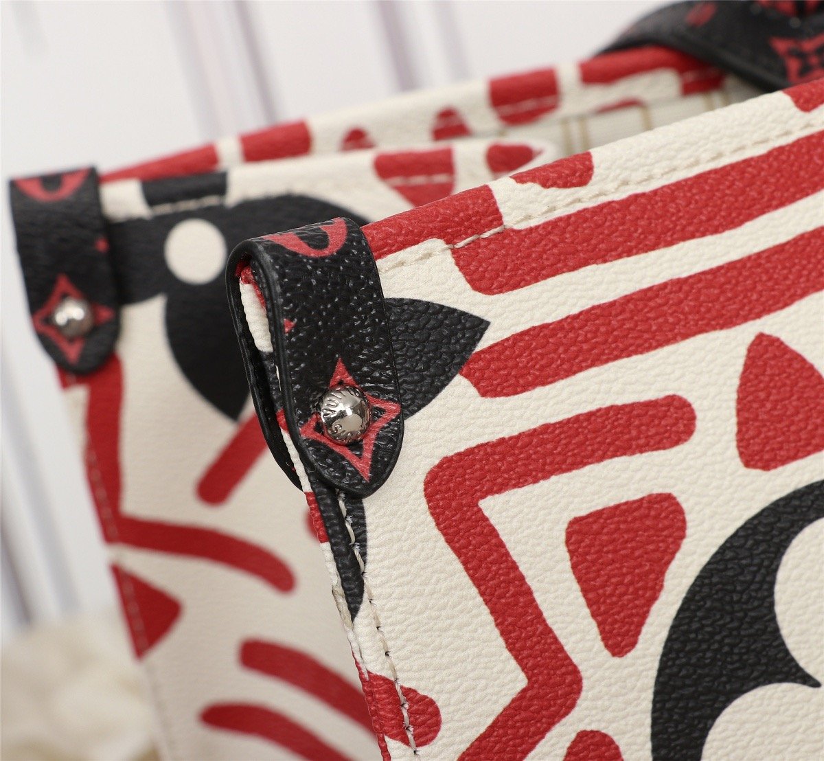 EN - New Arrival Bags LUV 185
