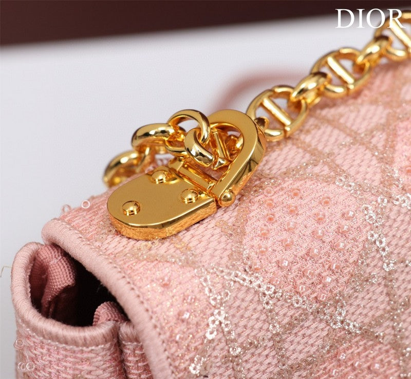 Glami Fashion - DIR Bags - 2011